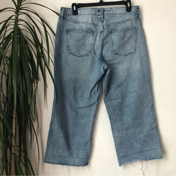 UNIVERSAL THREAD Women’s Wide Leg Cropped Raw Hem Mid Wash Jeans Cotton … - Picture 5 of 9